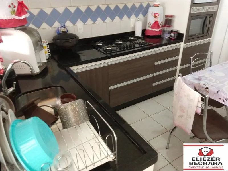 Casa à venda — foto 6 de 8