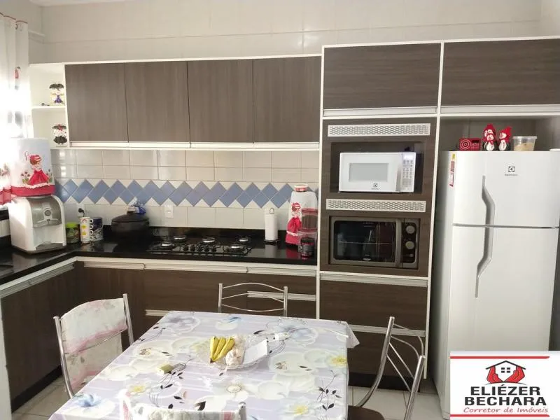 Casa à venda — foto 8 de 8