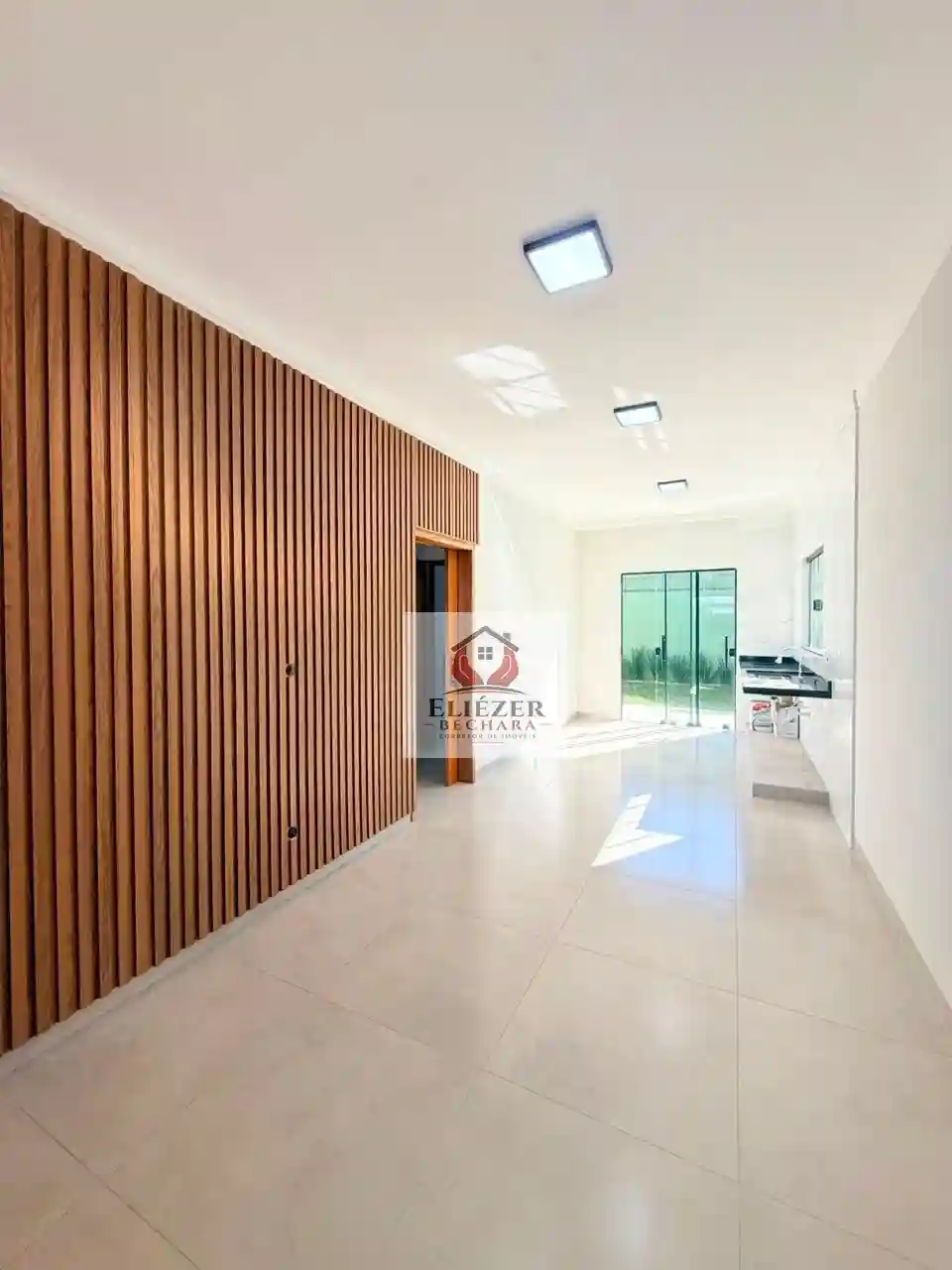 Casa com 3 quartos à venda, 90m² — foto 1 de 18