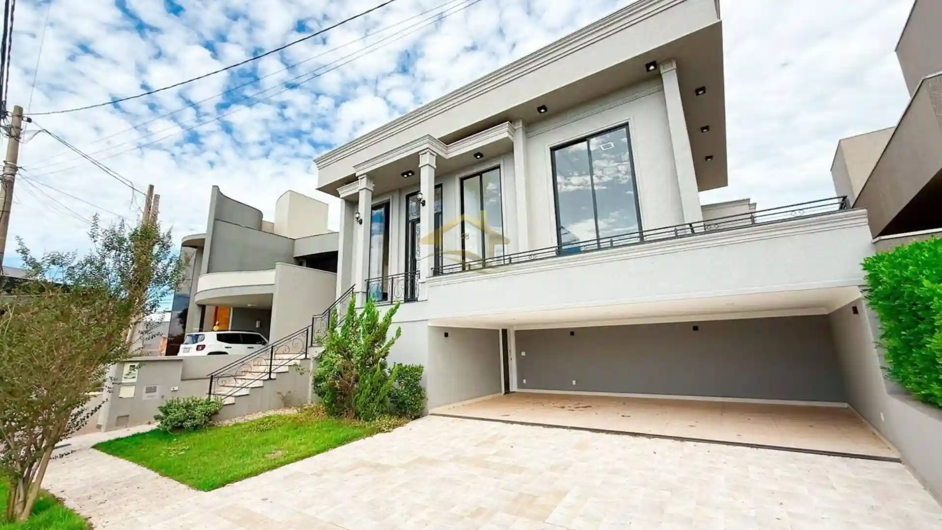 Casa de Condomínio com 4 quartos à venda, 323m² — foto 4 de 43