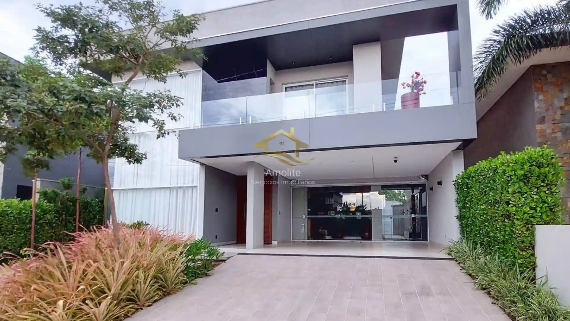 Casa de Condomínio com 4 quartos à venda, 300m² — foto 3 de 35