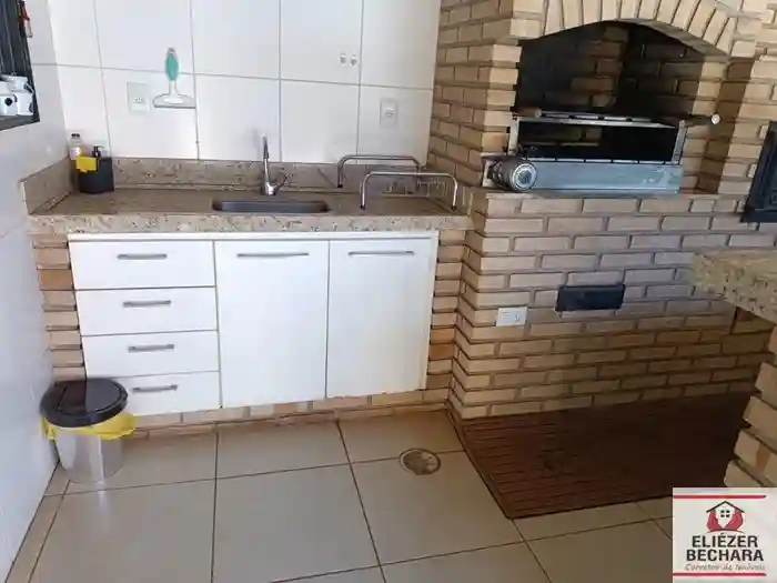 Casa com 3 quartos à venda, 253m² — foto 17 de 22