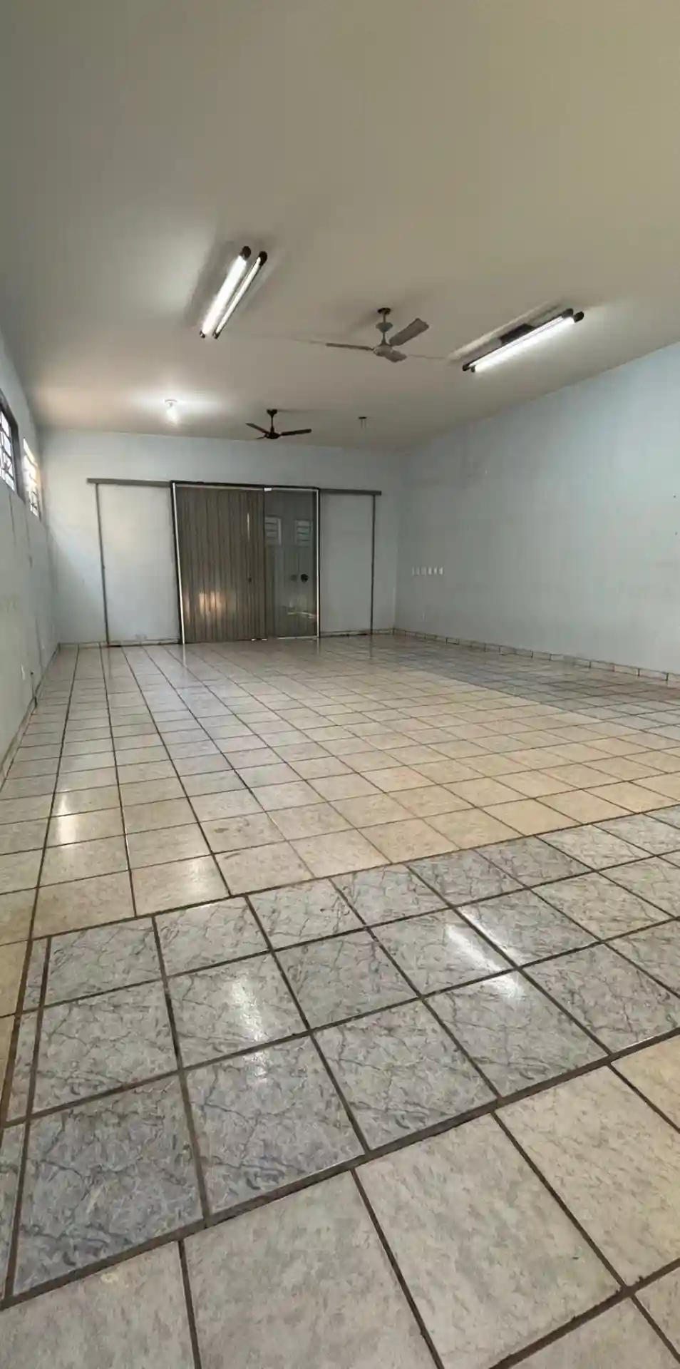 Loja / Salão / Ponto Comercial  para aluguel, 180m² — foto 3 de 7