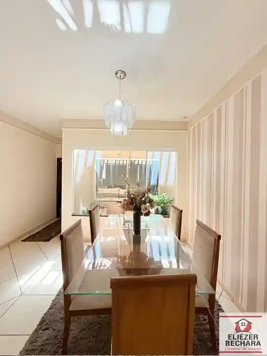 Casa com 3 quartos à venda, 160m² — foto 2 de 39