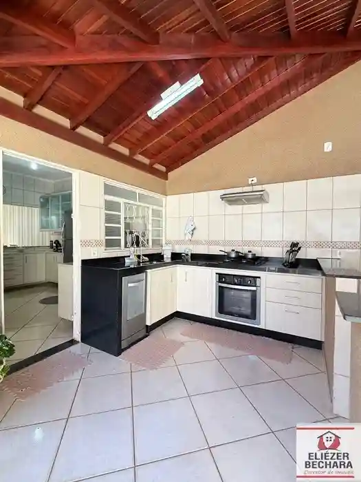 Casa com 3 quartos à venda, 160m² — foto 31 de 39