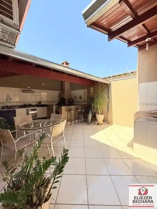 Casa com 3 quartos à venda, 160m² — foto 33 de 39