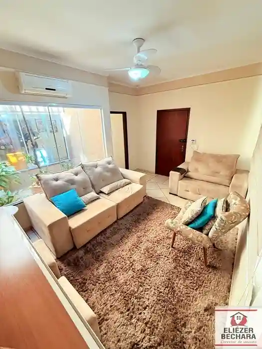 Casa com 3 quartos à venda, 160m² — foto 1 de 39