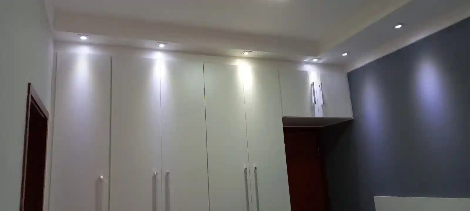 Casa de Condomínio com 3 quartos à venda, 235m² — foto 18 de 30