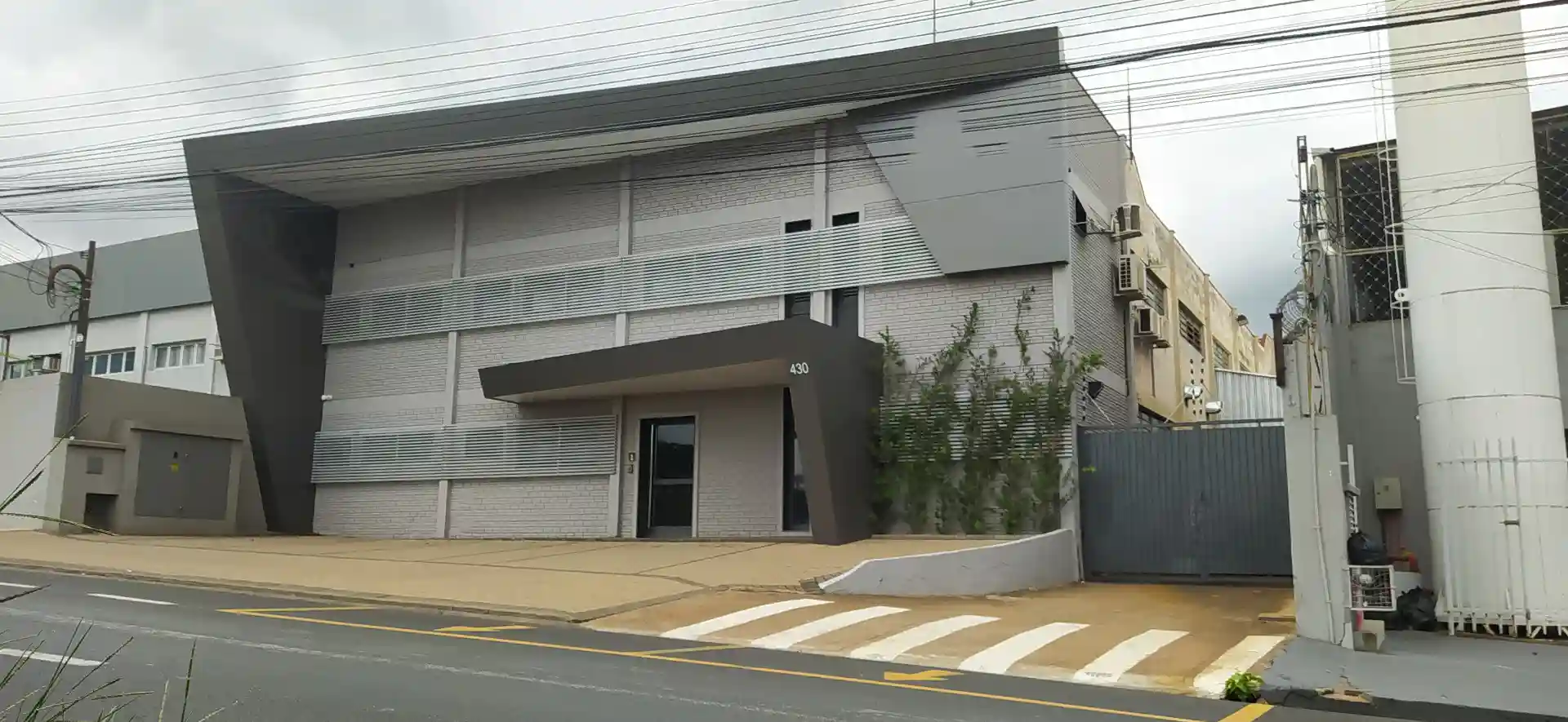Loja / Salão / Ponto Comercial  à venda, 790m² — foto 1 de 3