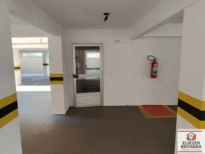 Apartamento com 2 quartos à venda, 70m² — foto 8 de 32