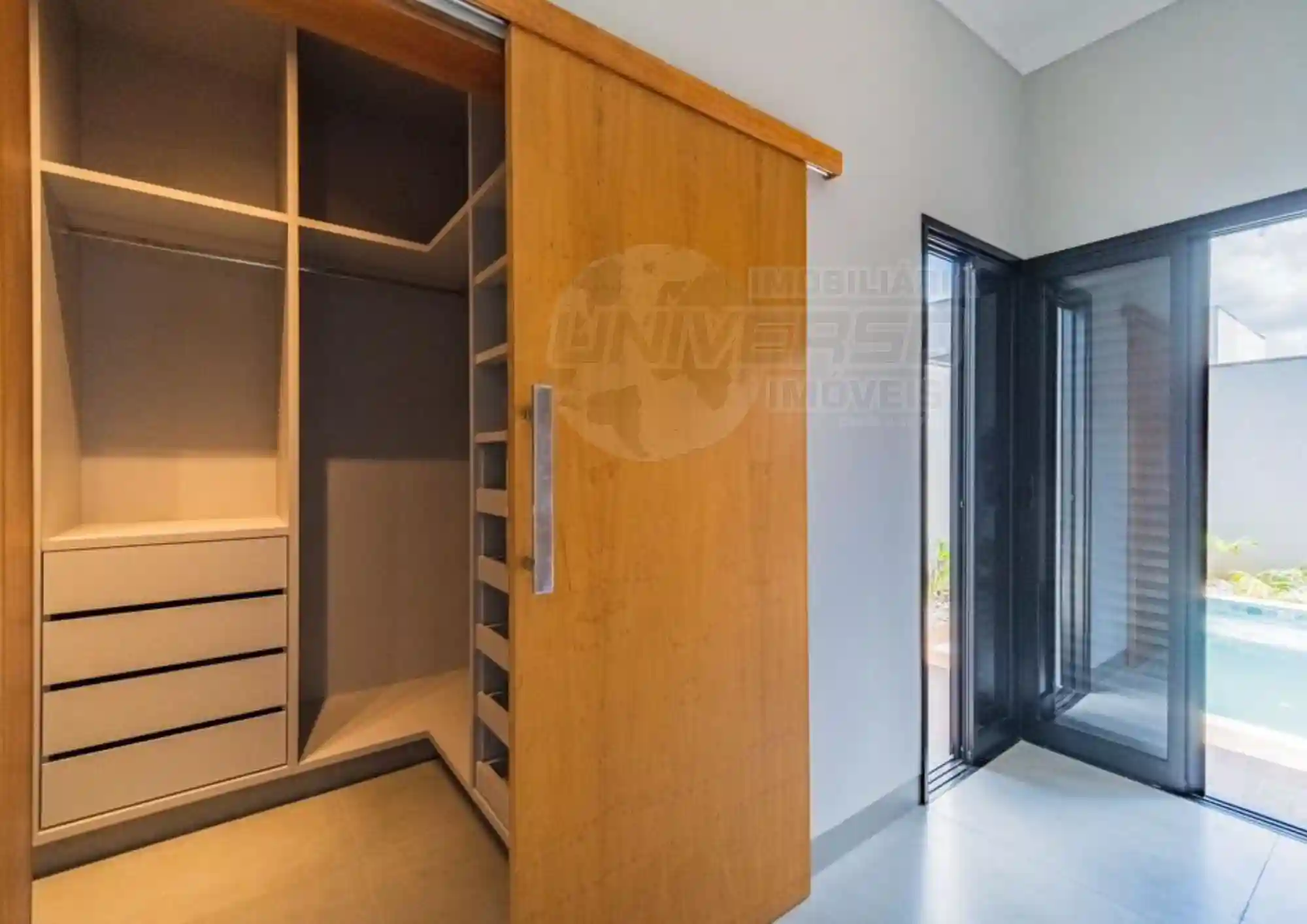 Casa de Condomínio com 3 quartos à venda, 253m² — foto 10 de 18