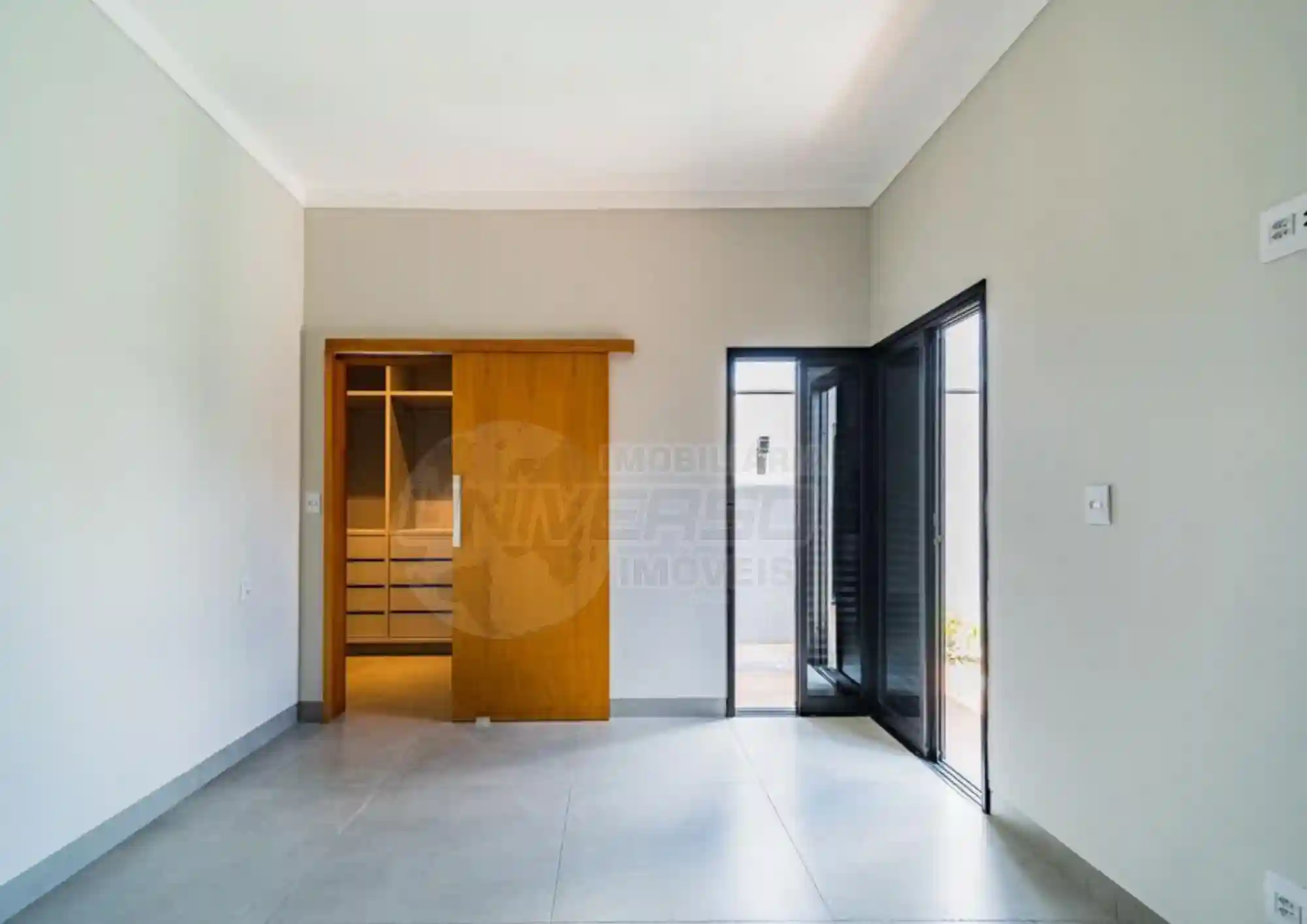 Casa de Condomínio com 3 quartos à venda, 253m² — foto 8 de 18