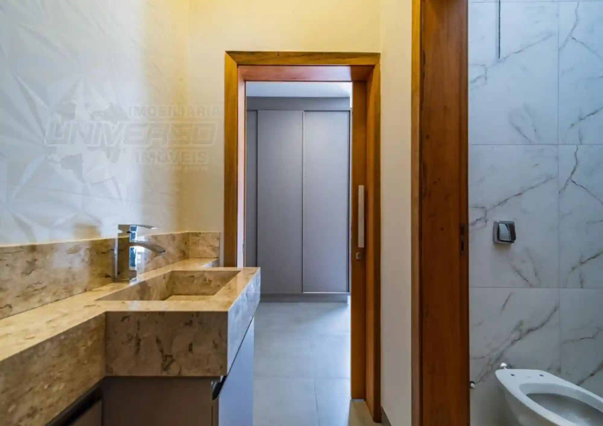 Casa de Condomínio com 3 quartos à venda, 253m² — foto 6 de 18