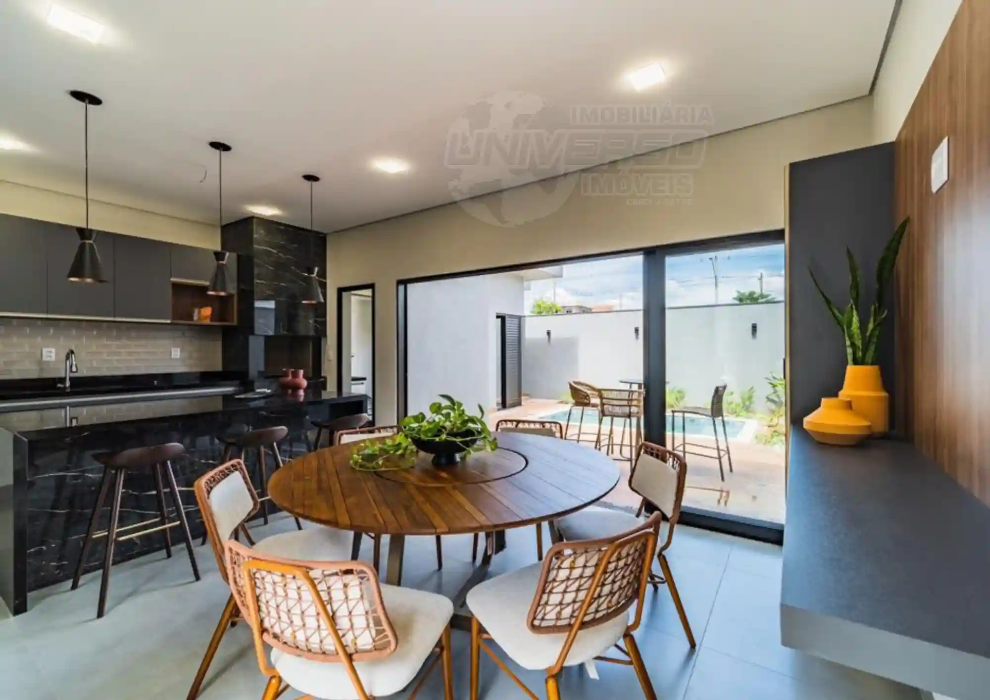 Casa de Condomínio com 3 quartos à venda, 253m² — foto 15 de 18