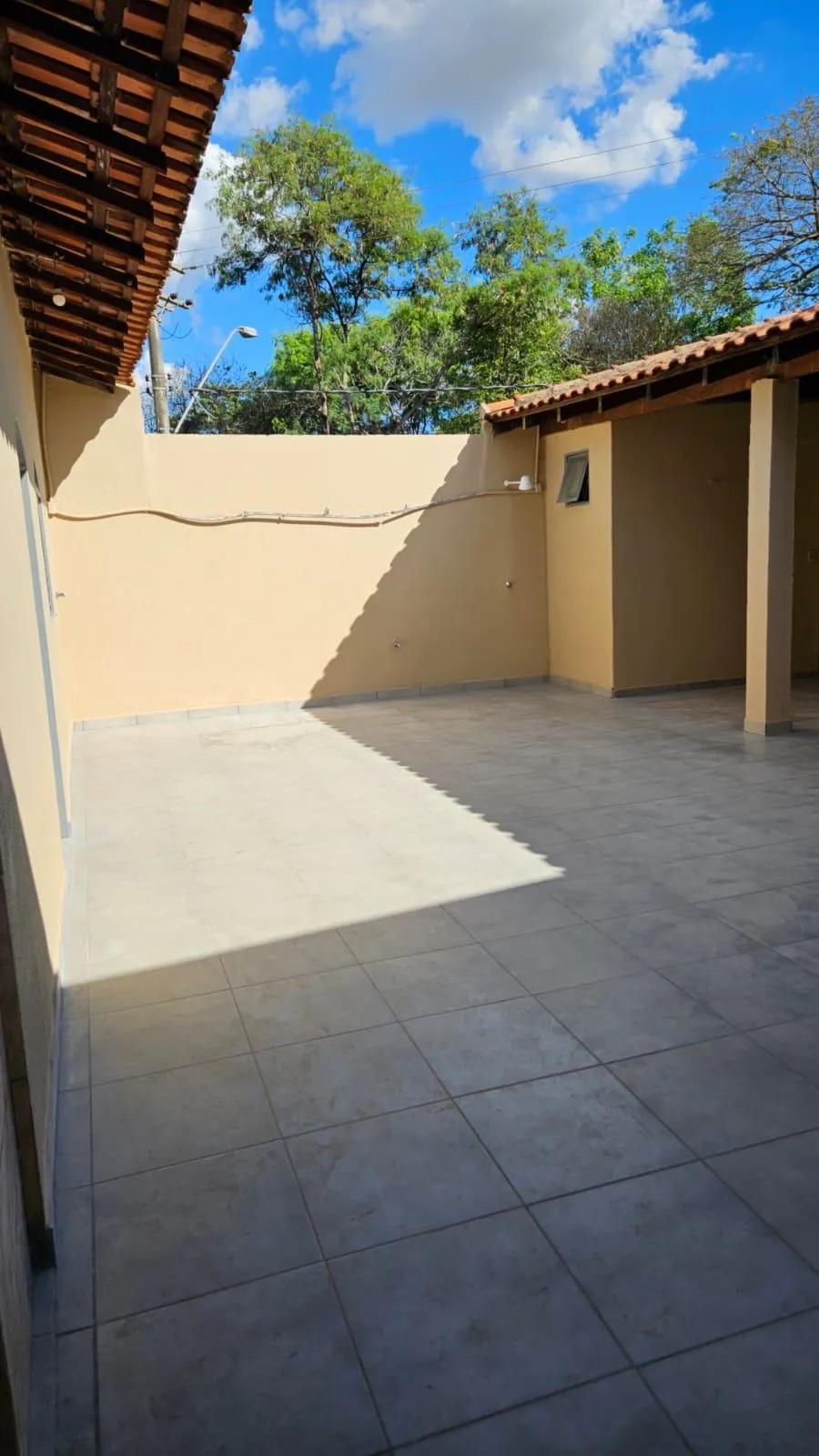Casa com 2 quartos à venda, 200m² — foto 2 de 13