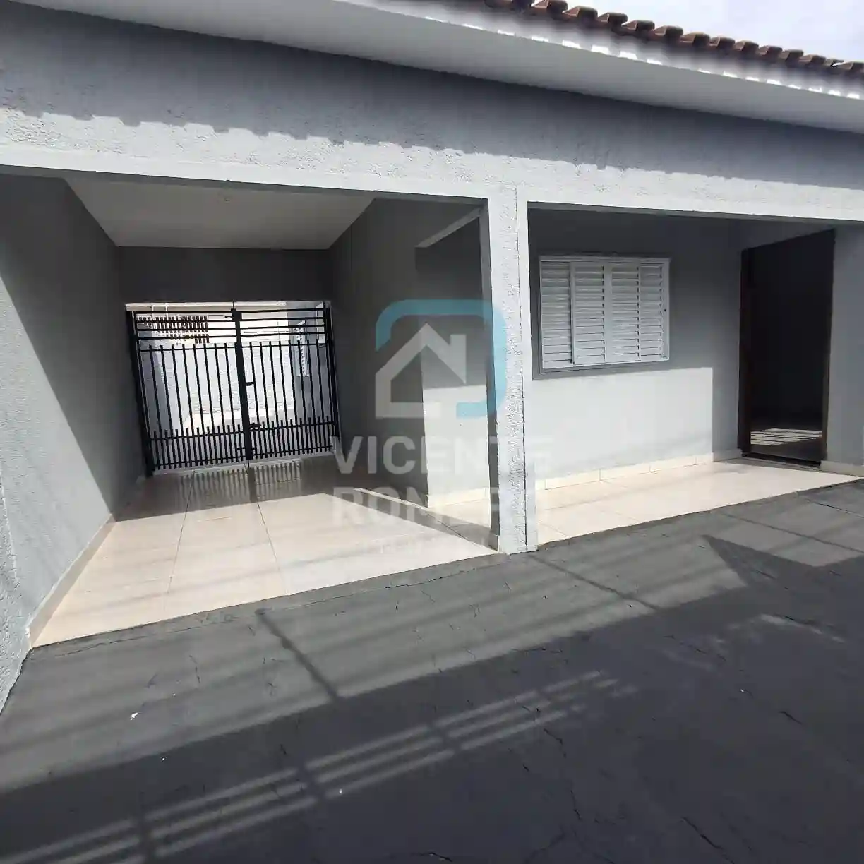 Casa com 2 quartos à venda, 200m² — foto 2 de 23