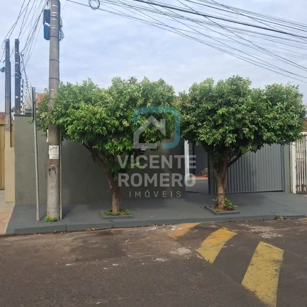 Casa com 2 quartos à venda, 200m² — foto 1 de 23
