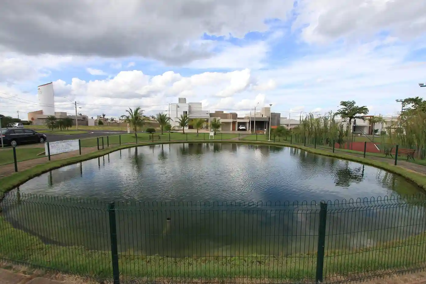 Terreno / Lote / Condomínio  à venda, 275m² — foto 1 de 1