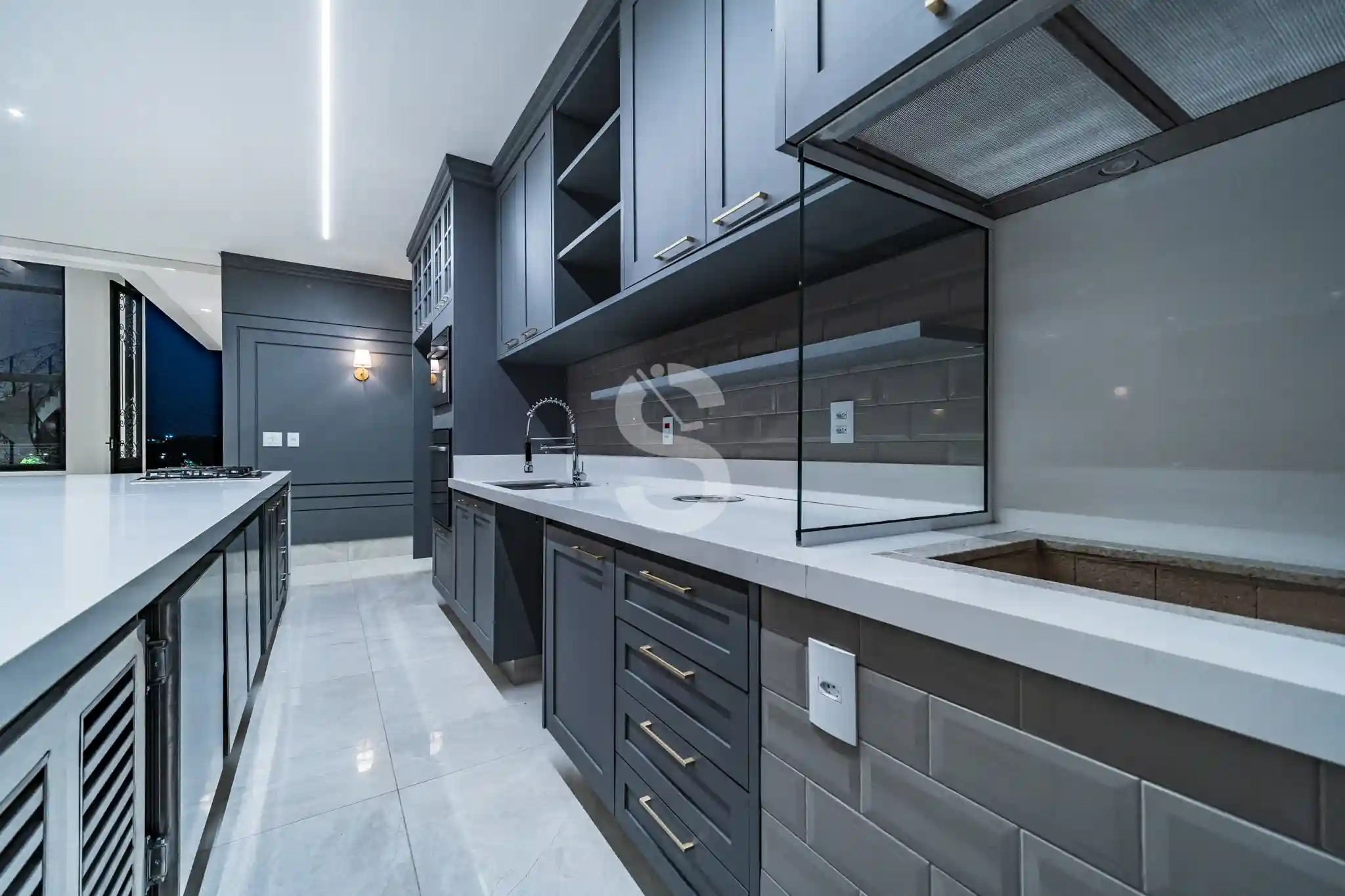 Casa de Condomínio com 4 quartos à venda, 464m² — foto 11 de 18