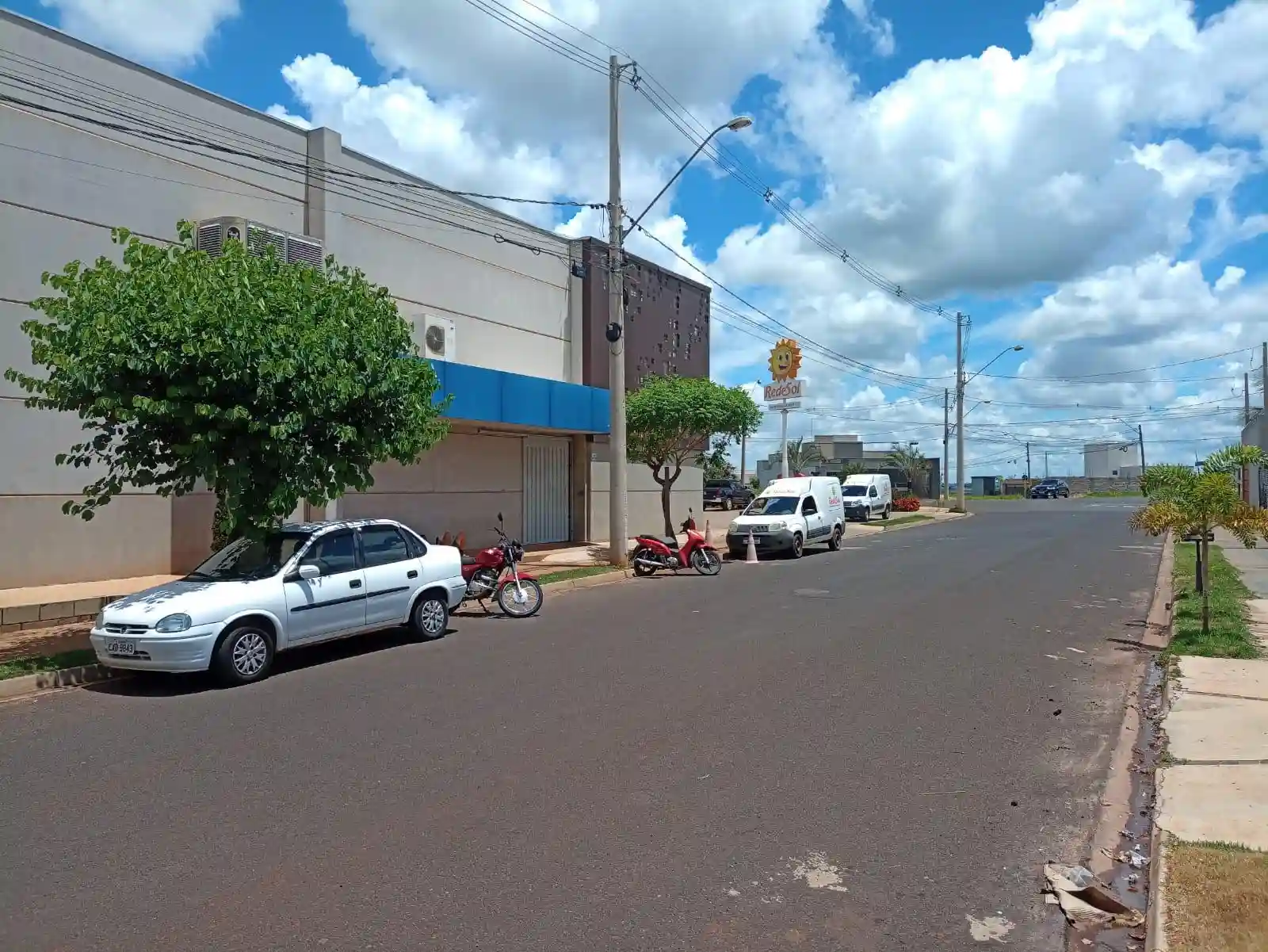 Terreno / Lote / Condomínio  à venda, 210m² — foto 1 de 2