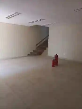 Casa Comercial com 5 quartos para aluguel, 200m² — foto 5 de 11