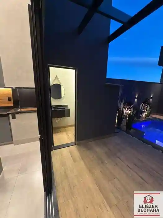 Casa com 3 quartos à venda, 120m² — foto 2 de 24