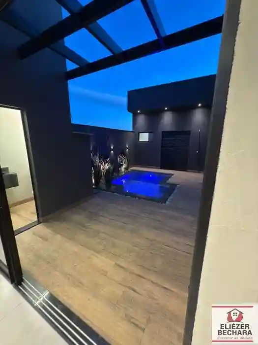 Casa com 3 quartos à venda, 120m² — foto 1 de 24