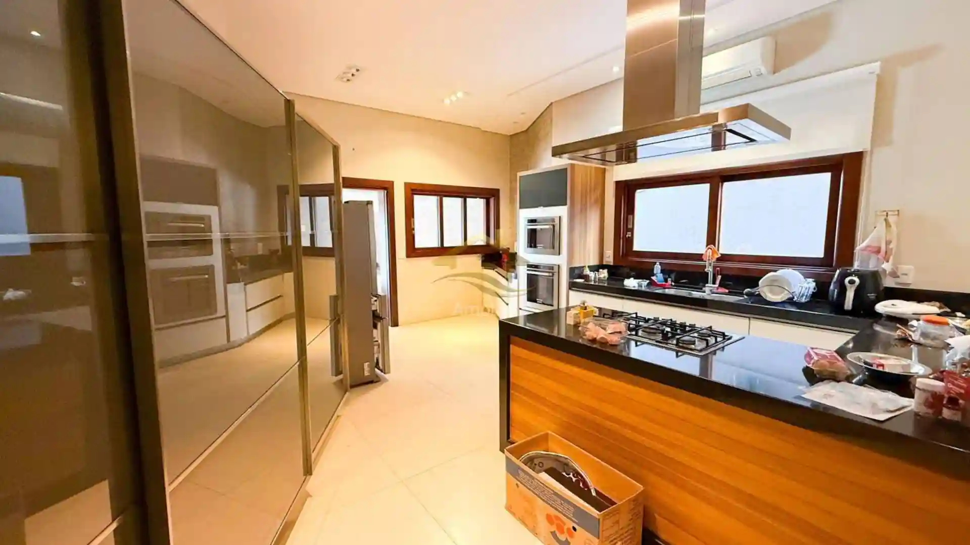 Casa de Condomínio com 3 quartos à venda, 580m² — foto 16 de 37