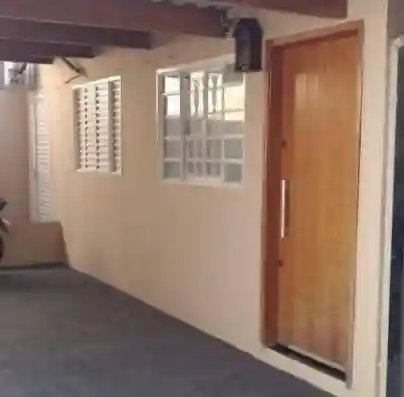 Casa com 3 quartos à venda, 200m² — foto 2 de 17