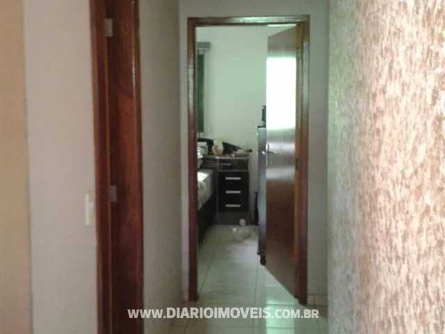 Casa à venda — foto 1 de 5