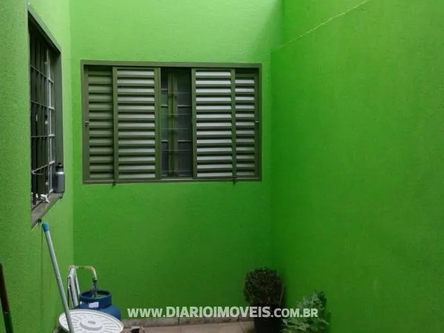 Casa à venda — foto 2 de 5