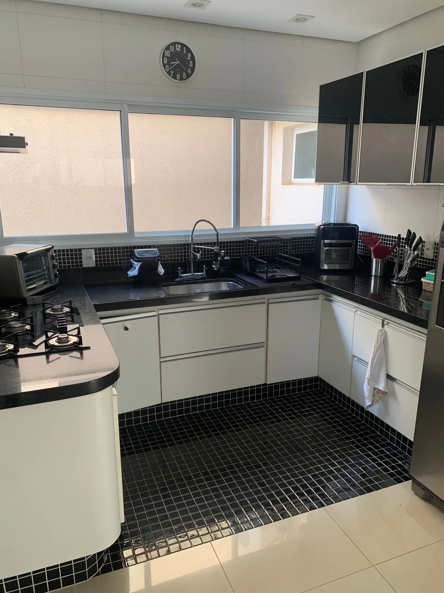 Casa de Condomínio com 3 quartos à venda, 245m² — foto 13 de 30