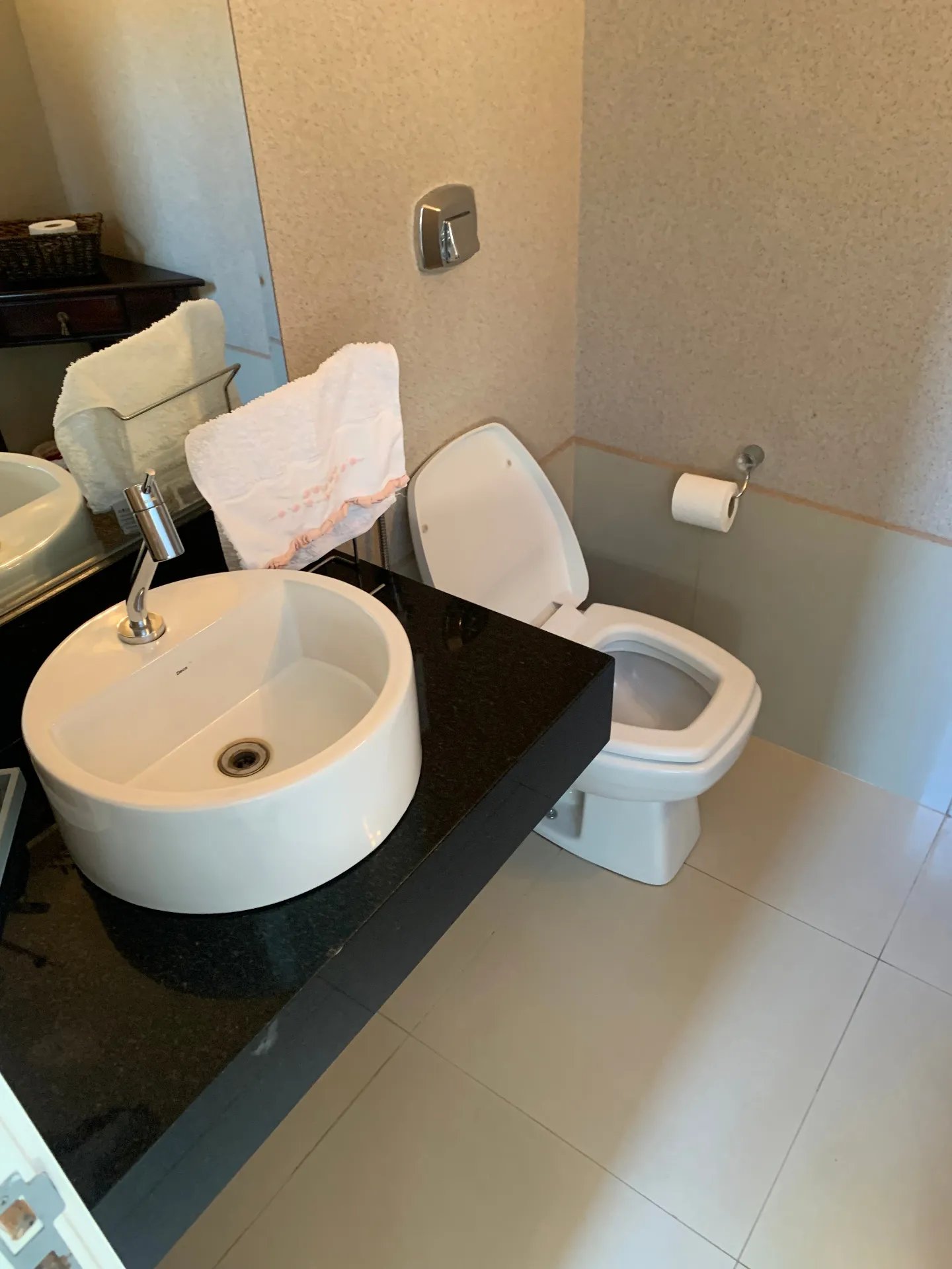 Casa de Condomínio com 3 quartos à venda, 245m² — foto 11 de 30