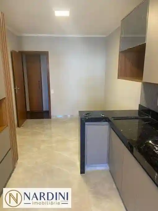 Apartamento com 3 quartos à venda, 130m² — foto 7 de 9