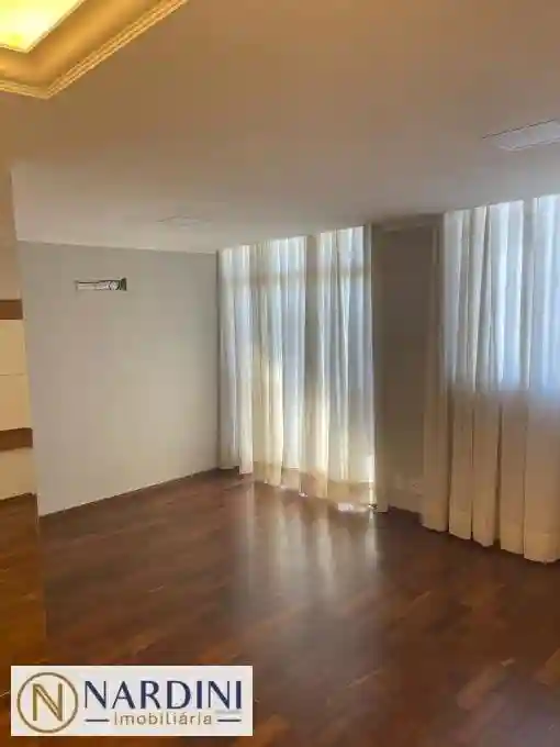 Apartamento com 3 quartos à venda, 130m² — foto 5 de 9