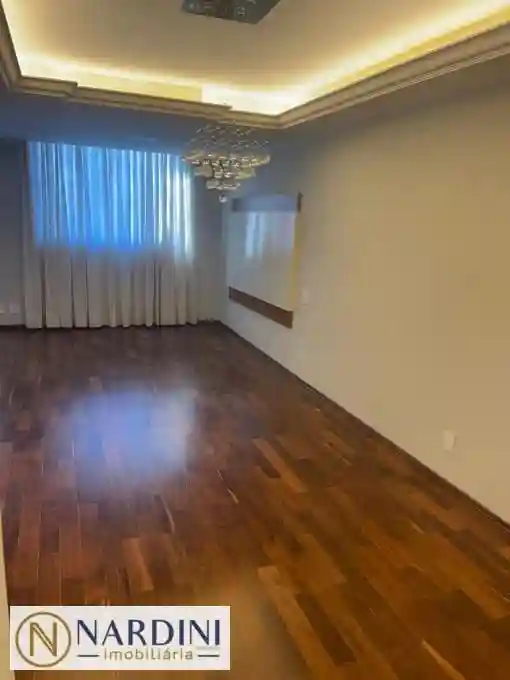 Apartamento com 3 quartos à venda, 130m² — foto 3 de 9