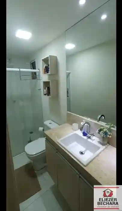 Apartamento com 2 quartos à venda, 65m² — foto 2 de 12