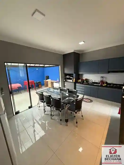 Casa com 3 quartos à venda, 115m² — foto 1 de 26
