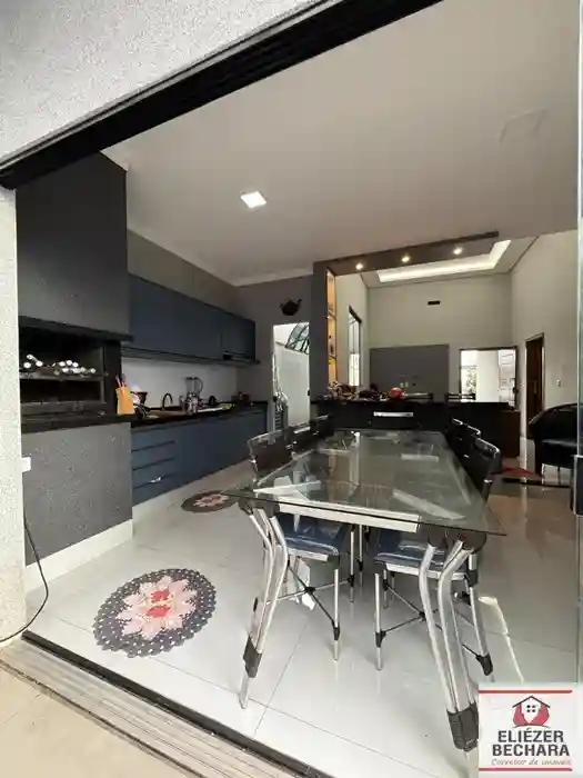 Casa com 3 quartos à venda, 115m² — foto 2 de 26
