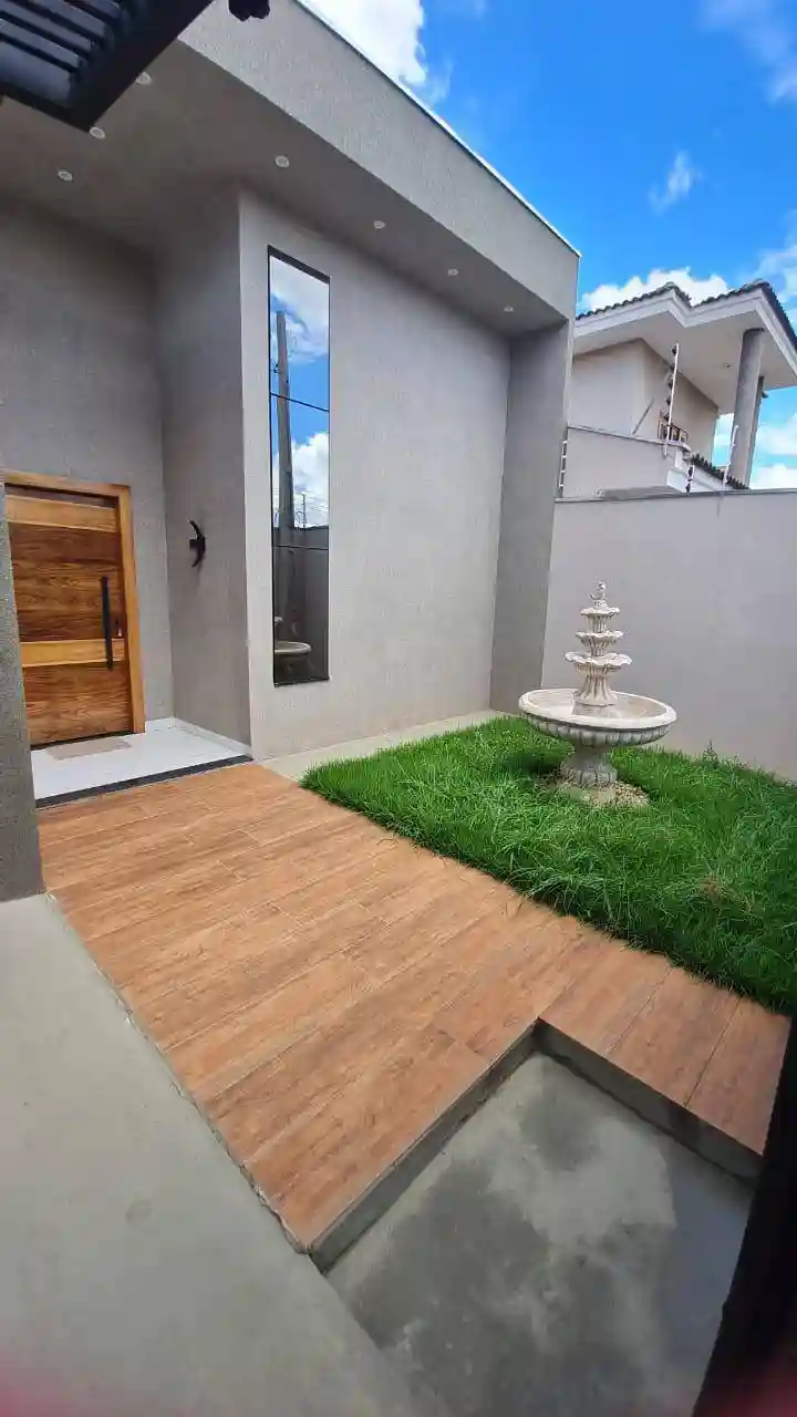 Casa com 3 quartos à venda, 10m² — foto 1 de 14