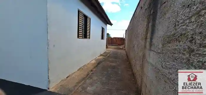 Casa com 2 quartos à venda, 50m² — foto 2 de 7