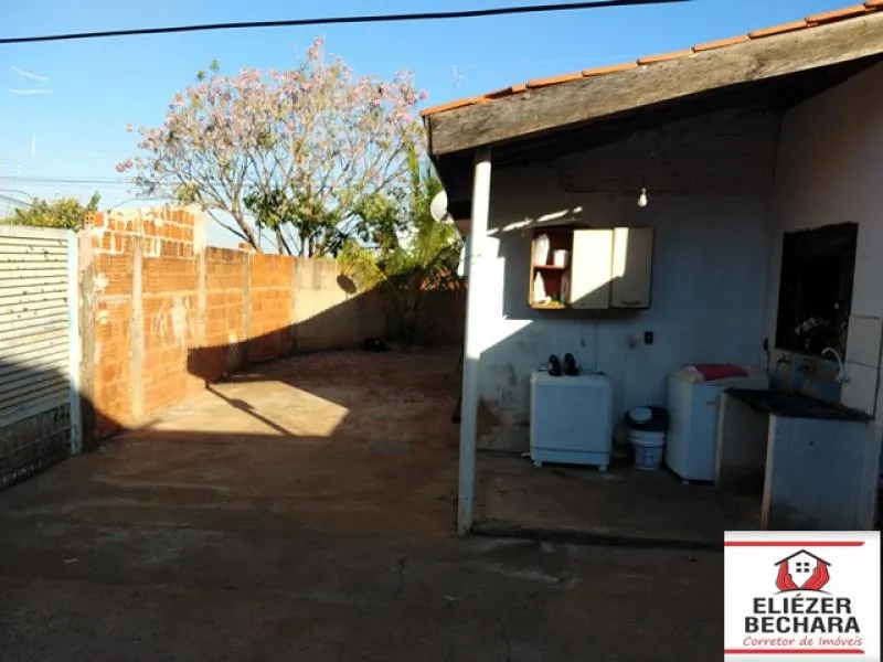 Casa à venda — foto 1 de 5
