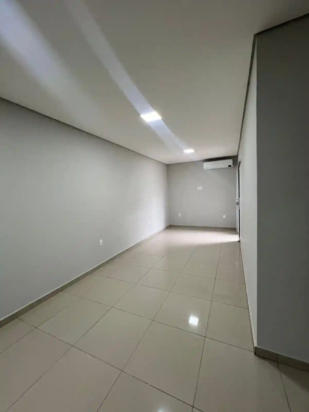 Casa com 4 quartos à venda, 220m² — foto 8 de 28