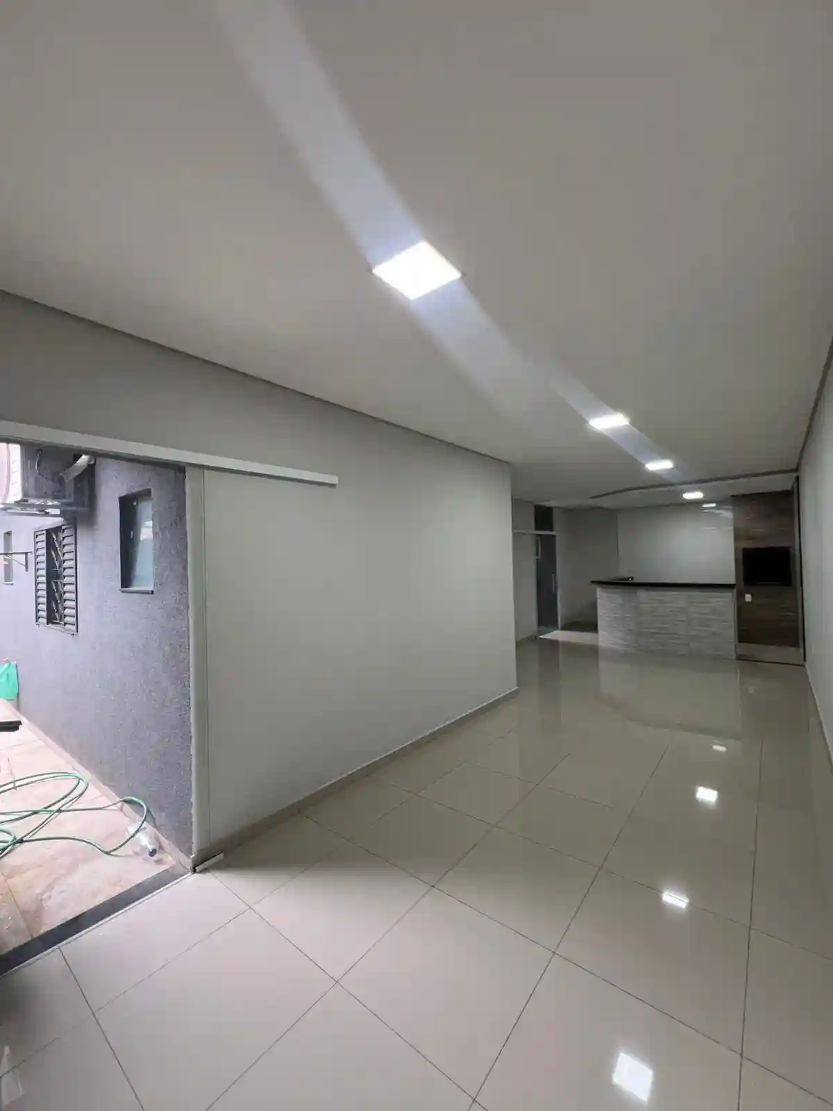 Casa com 4 quartos à venda, 220m² — foto 25 de 28