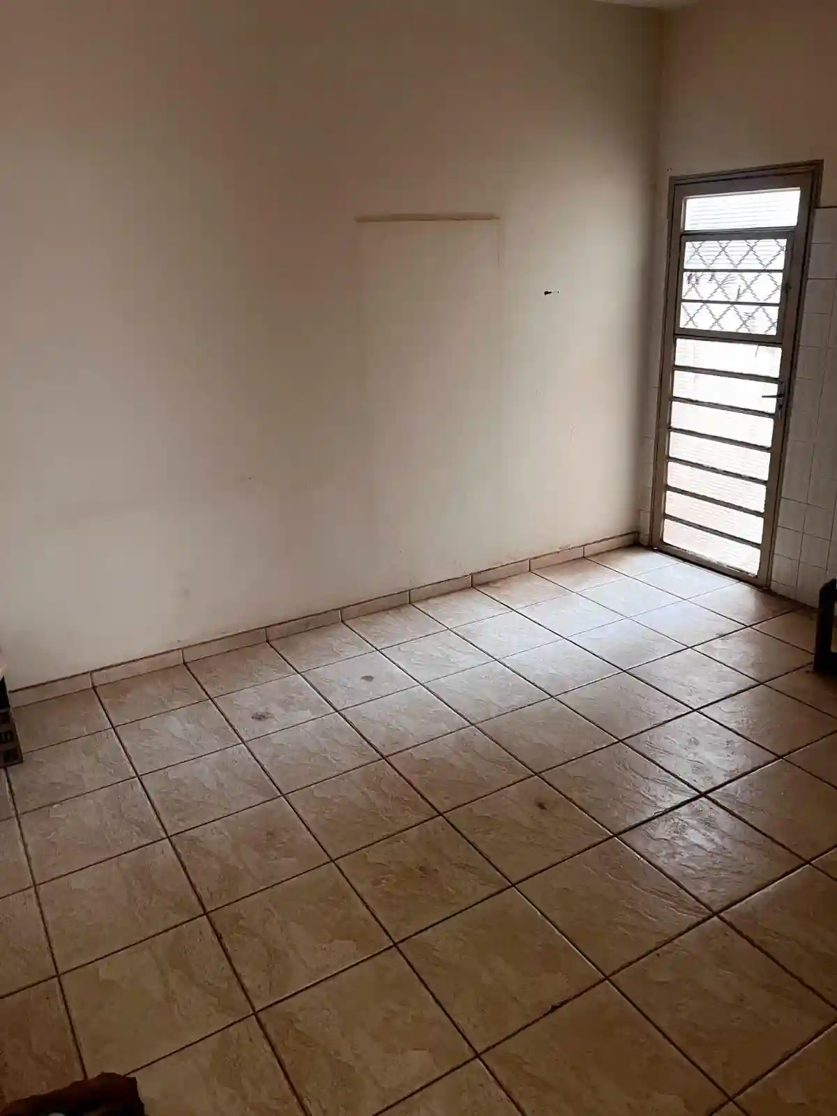 Casa com 2 quartos à venda, 242m² — foto 3 de 10