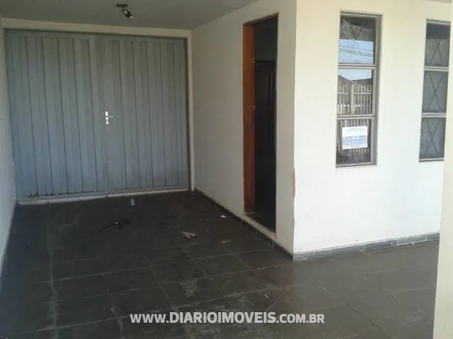 Casa à venda — foto 2 de 2
