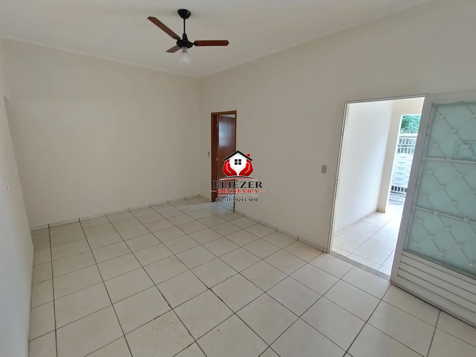 Casa com 2 quartos à venda, 75m² — foto 2 de 20