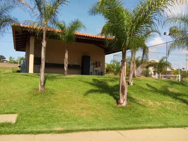 Terreno / Lote / Condomínio à venda — foto 1 de 2