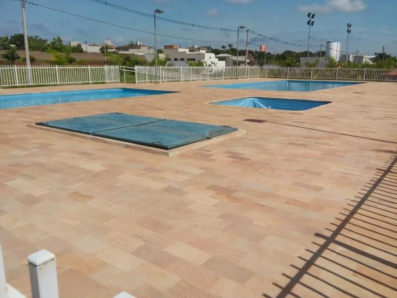 Terreno / Lote / Condomínio à venda — foto 2 de 2