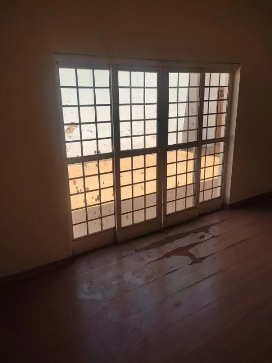 Casa com 5 quartos à venda, 800m² — foto 3 de 37